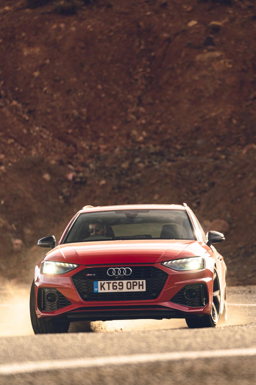  Audi RS4 Avant (B9) 2020 года  (UK) (фото 34 из 80)
